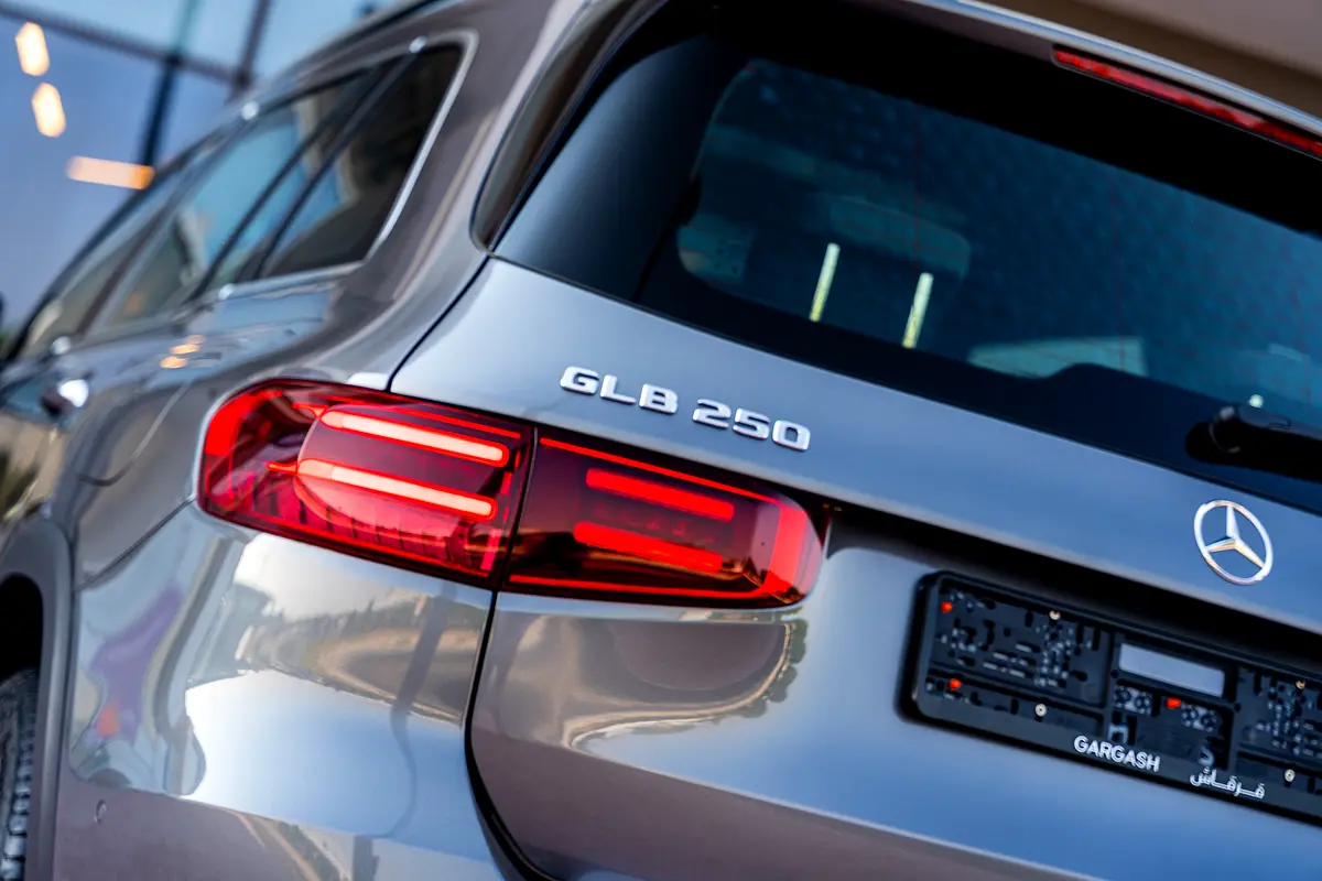 Mercedes GLB250 4Matic Under Warranty  Service Package — 14